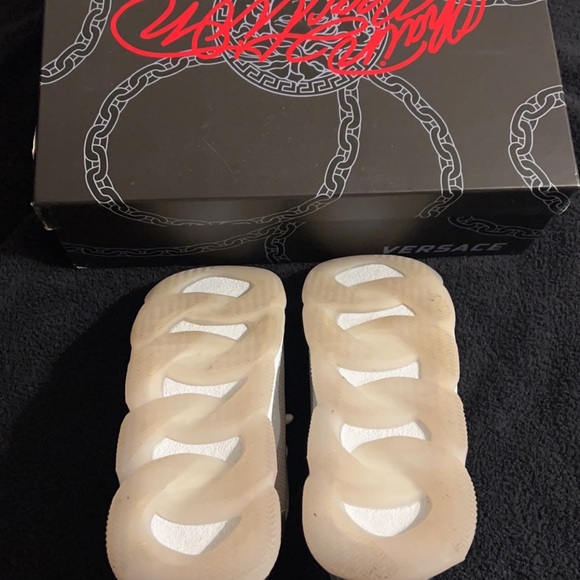 Authentic Chain Reaction  only wore 3 times Size 9 (40) - Picture 3 of 7